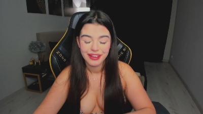 SnowingWinter live cam on Cam4