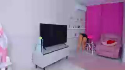 SnowingWinter live cam on Cam4