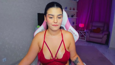 SnowingWinter live cam on Cam4