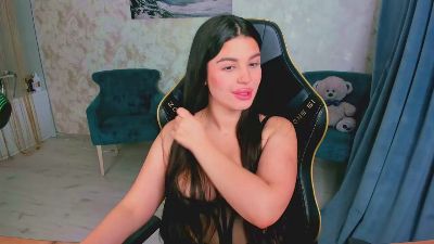 SnowingWinter live cam on Cam4