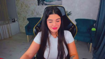 SnowingWinter live cam on Cam4