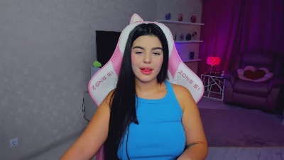 SnowingWinter live cam on Cam4