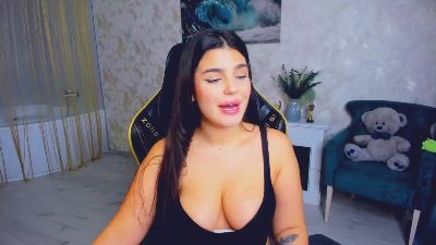 SnowingWinter live cam on Cam4