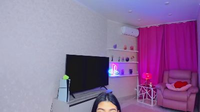 SnowingWinter live cam on Cam4