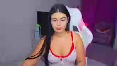 SnowingWinter live cam on Cam4