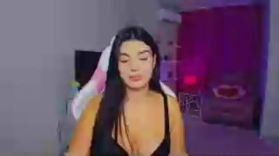 SnowingWinter live cam on Cam4