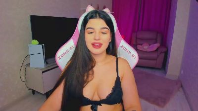SnowingWinter live cam on Cam4