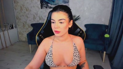 SnowingWinter live cam on Cam4