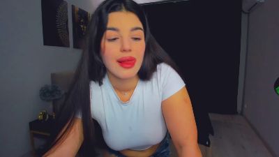 SnowingWinter live cam on Cam4