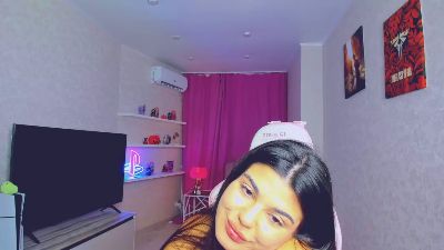 SnowingWinter live cam on Cam4