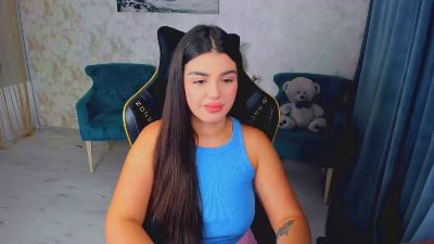 SnowingWinter live cam on Cam4