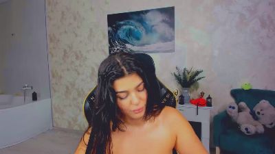 SnowingWinter live cam on Cam4