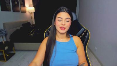 SnowingWinter live cam on Cam4
