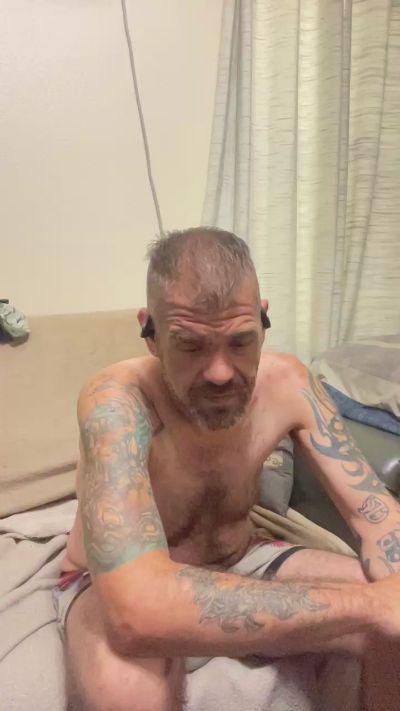 Snowman420 live cam on Cam4