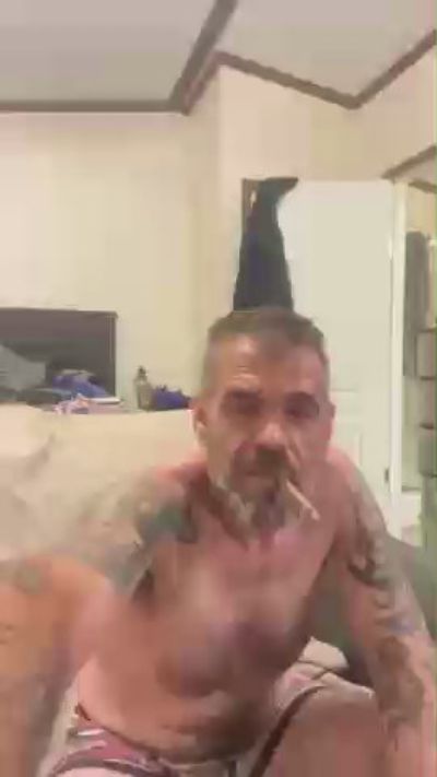 Snowman420 live cam on Cam4