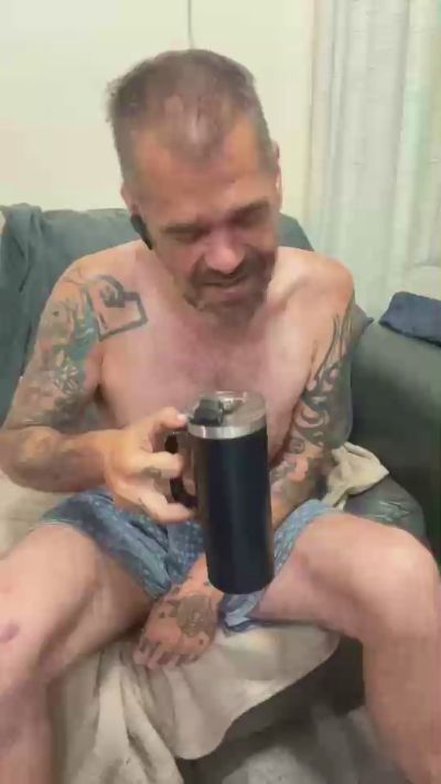 Snowman420 live cam on Cam4