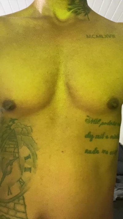 Soaresluucas29 live cam on Cam4