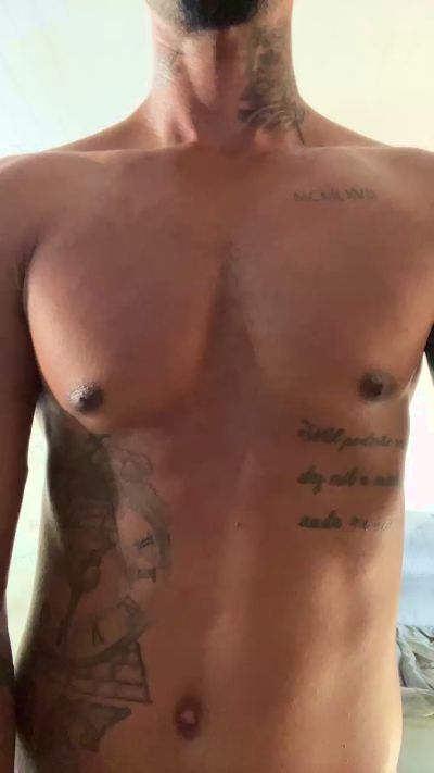 Soaresluucas29 live cam on Cam4
