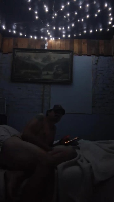 SoberJudge26 live cam on Cam4