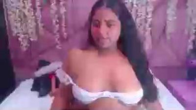 Soffi_hernadez live cam on Cam4