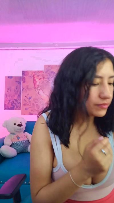 Sofi_hot4_ live cam on Cam4