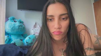 Sofi_hottt live cam on Cam4