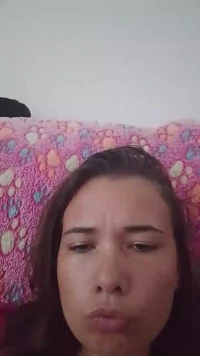 Sofia2992 live cam on Cam4