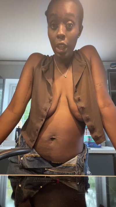 SofiaGreyxxo live cam on Cam4