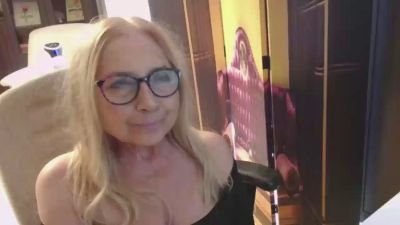 Sofia_xLOVE live cam on Cam4