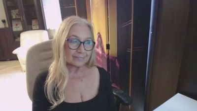 Sofia_xLOVE live cam on Cam4