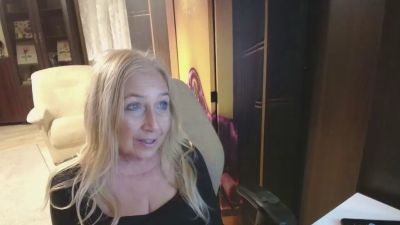 Sofia_xLOVE live cam on Cam4