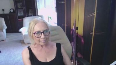 Sofia_xLOVE live cam on Cam4