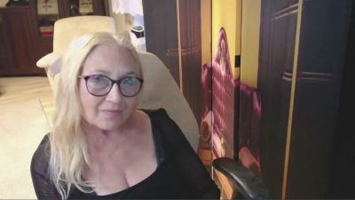 Sofia_xLOVE live cam on Cam4