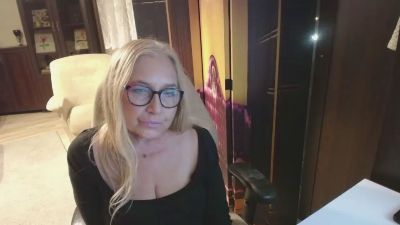 Sofia_xLOVE live cam on Cam4