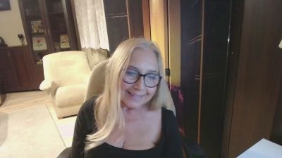 Sofia_xLOVE live cam on Cam4