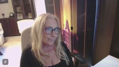 Sofia_xLOVE live cam on Cam4