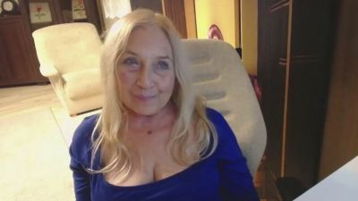 Sofia_xLOVE live cam on Cam4