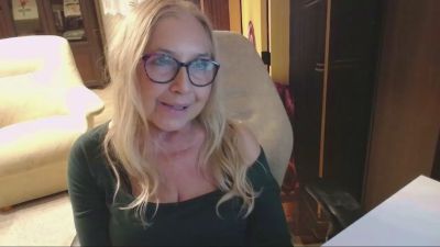 Sofia_xLOVE live cam on Cam4
