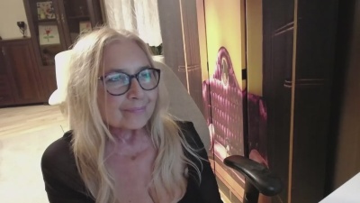 Sofia_xLOVE live cam on Cam4