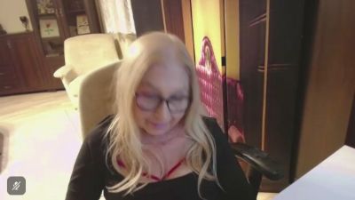 Sofia_xLOVE live cam on Cam4