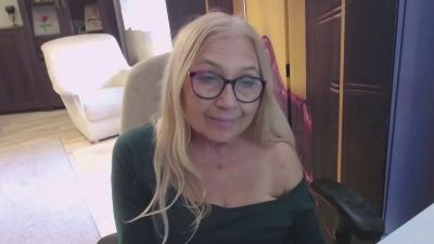 Sofia_xLOVE live cam on Cam4