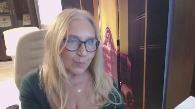 Sofia_xLOVE live cam on Cam4