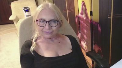 Sofia_xLOVE live cam on Cam4