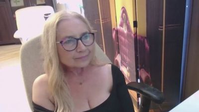 Sofia_xLOVE live cam on Cam4