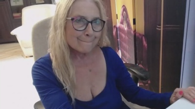 Sofia_xLOVE live cam on Cam4