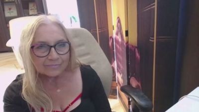 Sofia_xLOVE live cam on Cam4