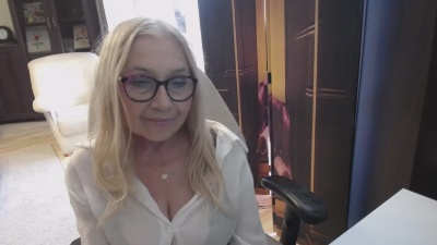 Sofia_xLOVE live cam on Cam4