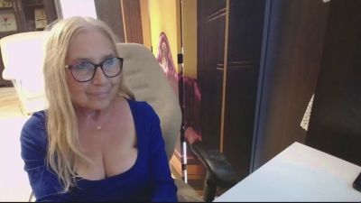 Sofia_xLOVE live cam on Cam4