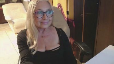 Sofia_xLOVE live cam on Cam4