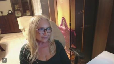 Sofia_xLOVE live cam on Cam4